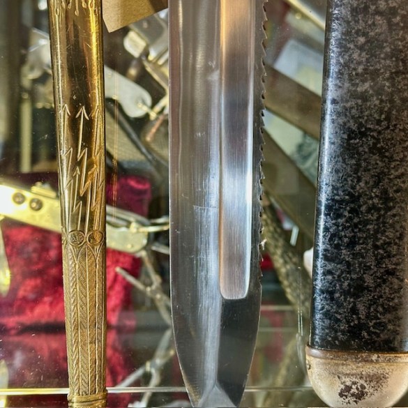 WW2 German DRK Dagger 4